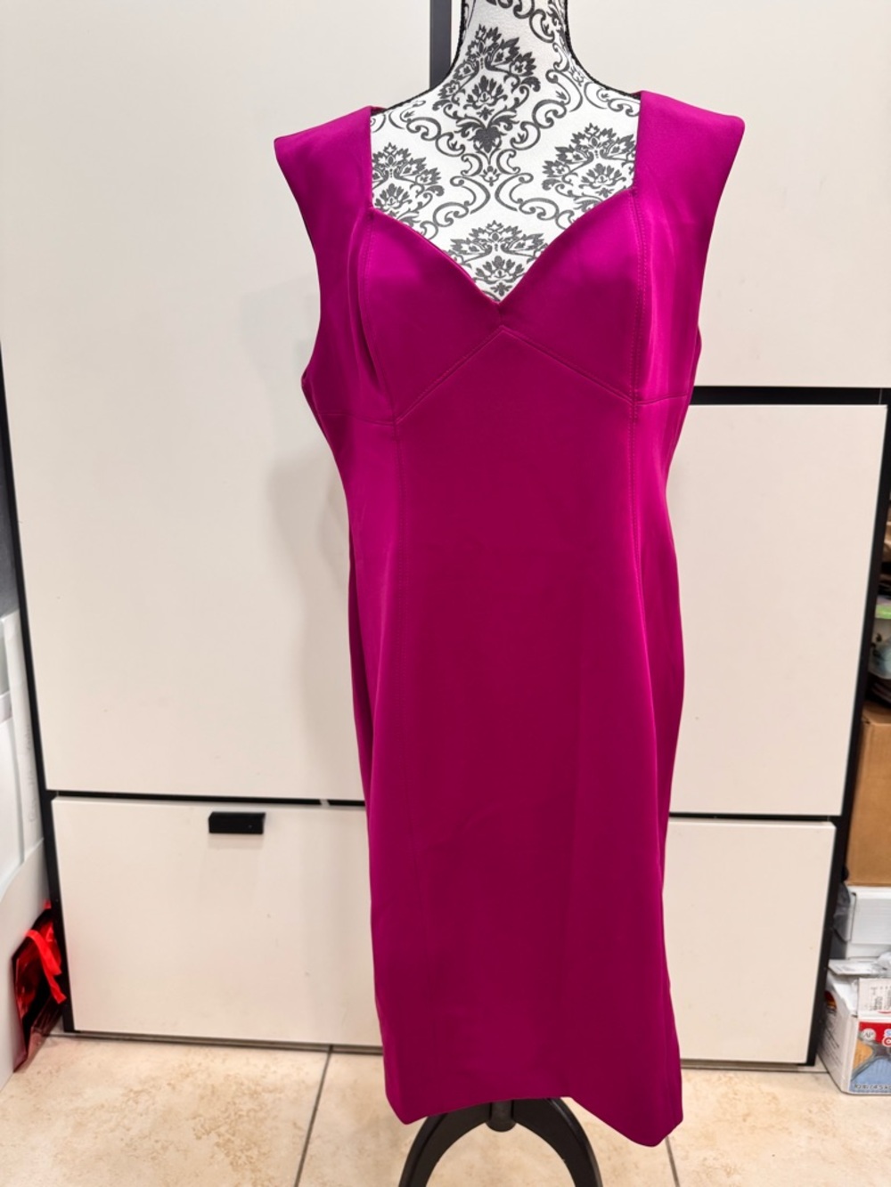 Women’s Fuchsia Sheath Dress - Sleeveless V-Neck Calvin Klein size 16